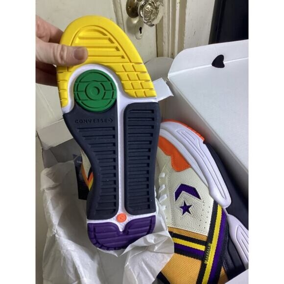 OOs 90s Elenagilbert grunge brother ruggedConverse Men's Basketball Sneaker Boot - Picture 3 of 4